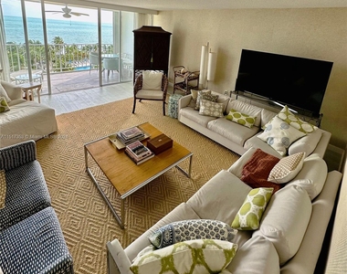 881 Ocean Dr - Photo Thumbnail 1