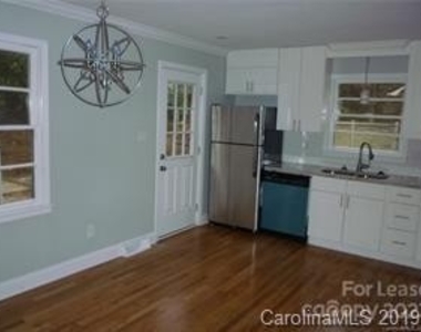 7109 Rockcliff Court - Photo Thumbnail 5