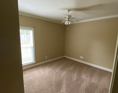 310 Cotton Ridge Ln - Photo Thumbnail 11