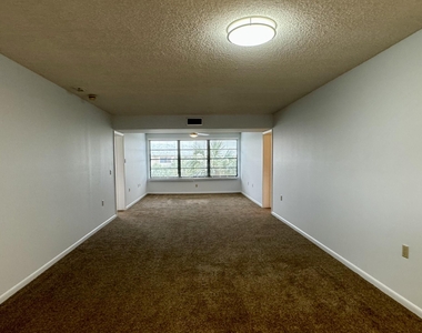 3511 Village Boulevard - Photo Thumbnail 6