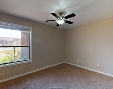 904 University Oaks - Photo Thumbnail 21