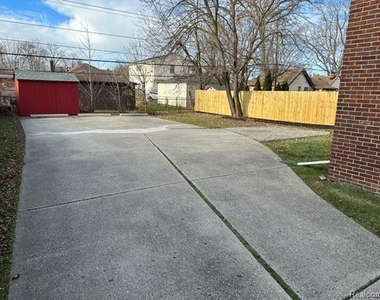 3113 Tyler Avenue - Photo Thumbnail 11