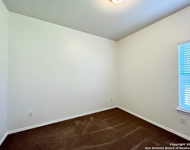 1308 Mountain View Dr - Photo Thumbnail 12