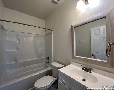 1308 Mountain View Dr - Photo Thumbnail 14