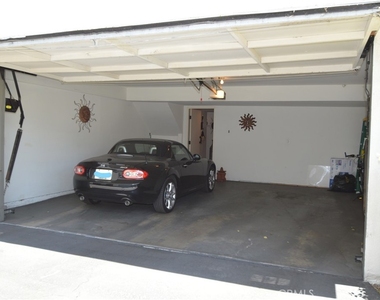 15111 Freeman Avenue - Photo Thumbnail 12