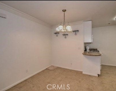 729 S Knott Avenue - Photo Thumbnail 4