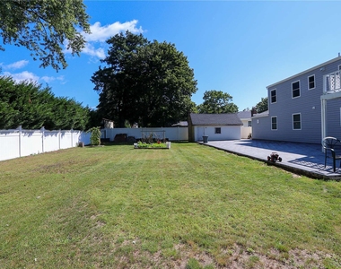 335 Gillette Street - Photo Thumbnail 14