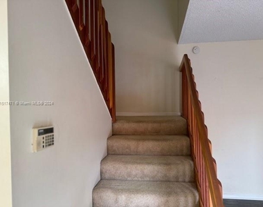 9887 Nw 6th Ct - Photo Thumbnail 11