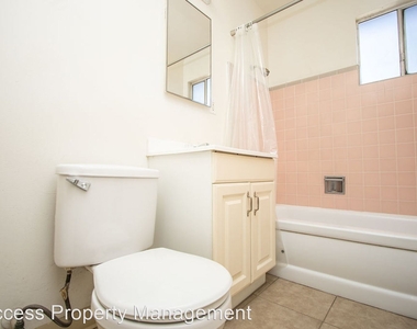 121 Starr Avenue - Apartment A-d - Photo Thumbnail 9