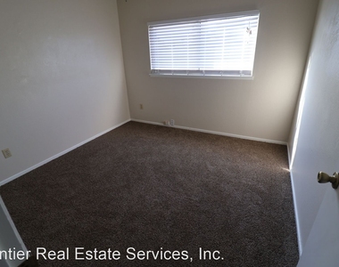 7812 Gallup Drive - Photo Thumbnail 12