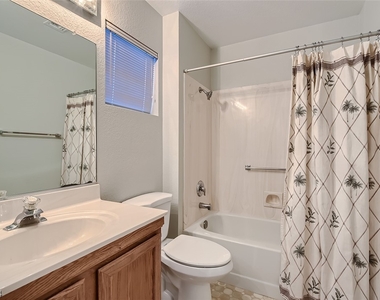 8729 Pennystone Avenue - Photo Thumbnail 19