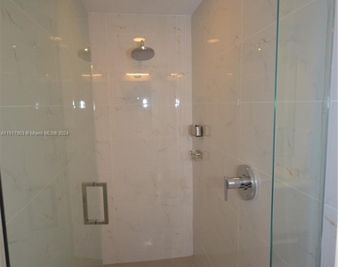 16385 Biscayne Blvd - Photo Thumbnail 37