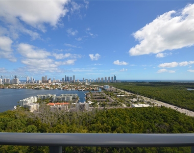 16385 Biscayne Blvd - Photo Thumbnail 23