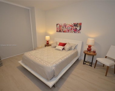 16385 Biscayne Blvd - Photo Thumbnail 31