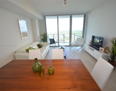 16385 Biscayne Blvd - Photo Thumbnail 15