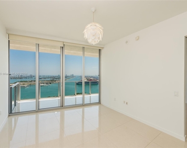 1100 Biscayne Blvd - Photo Thumbnail 11