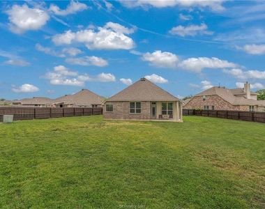 4106 Bridgewood Court - Photo Thumbnail 21