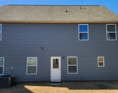 533 Moline Way - Photo Thumbnail 17