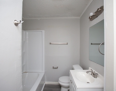 1307 Washington Street - Photo Thumbnail 12