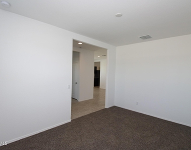 1059 W Falls Canyon Drive - Photo Thumbnail 5