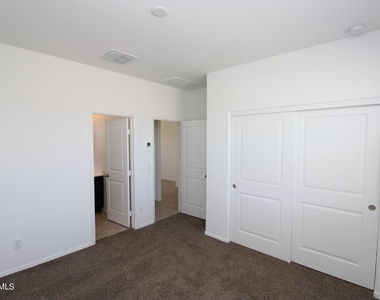 1059 W Falls Canyon Drive - Photo Thumbnail 6