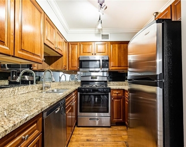 2479 Peachtree Road Ne - Photo Thumbnail 24