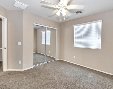 4058 E Carla Vista Drive - Photo Thumbnail 11