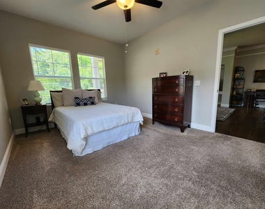 2801 Chancellorsville Drive - Photo Thumbnail 12