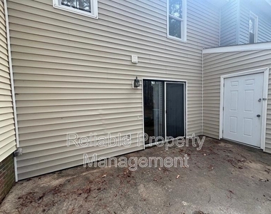 712 John Street - Photo Thumbnail 10