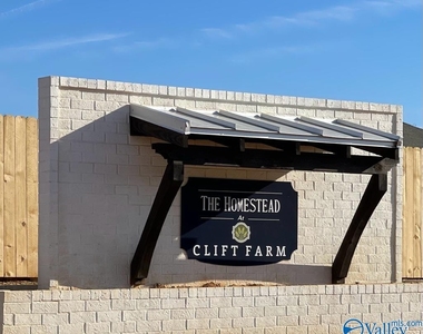 115 Clift Farm Drive - Photo Thumbnail 27