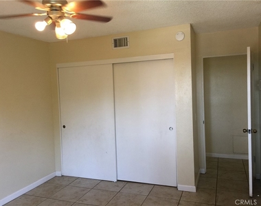 4565 Ramona Avenue - Photo Thumbnail 12