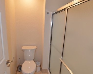 230 E Flamingo Road - Photo Thumbnail 8