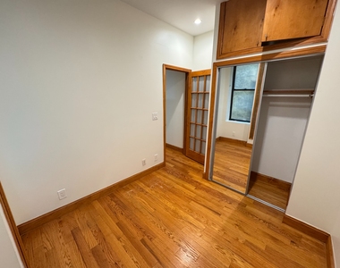 East 53rd Street - Photo Thumbnail 5