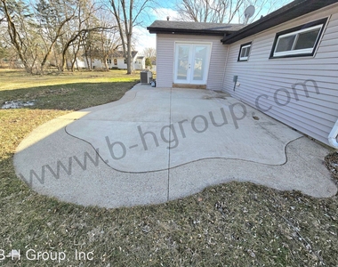 8245 108th Ave - Photo Thumbnail 21