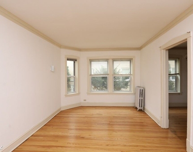 1436 W. Thorndale, Unit B-7 - Photo Thumbnail 9