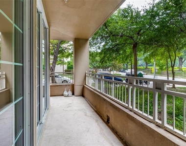 3225 Turtle Creek Boulevard - Photo Thumbnail 7