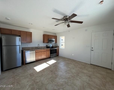 2530 Palo Verde Blvd S - Photo Thumbnail 4