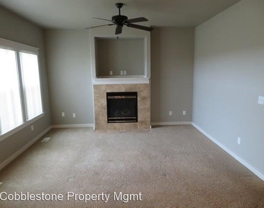 4526 N Kilee Ave - Photo Thumbnail 11