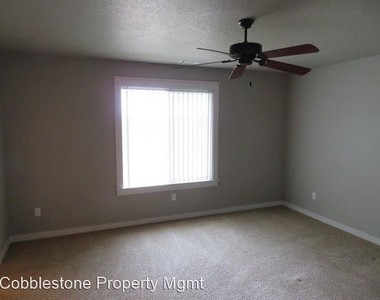 4526 N Kilee Ave - Photo Thumbnail 13