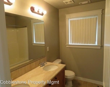 4526 N Kilee Ave - Photo Thumbnail 21