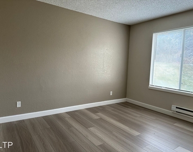 3939 Clear Acre Lane Apt 229 - Photo Thumbnail 5