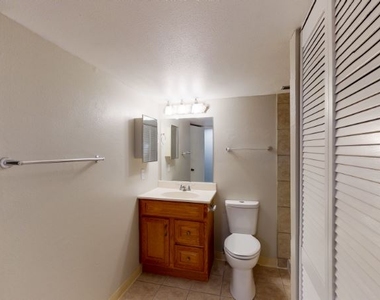 440 W Rockrimmon Blvd H - Photo Thumbnail 9