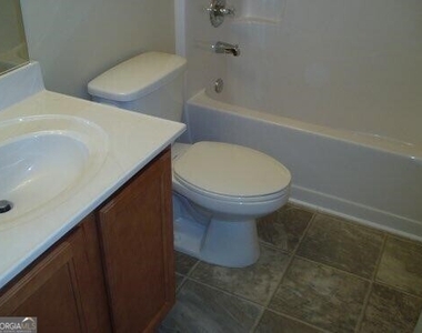 5725 Crestwick Way - Photo Thumbnail 2