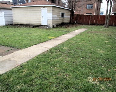 9806 Marion Avenue - Photo Thumbnail 12