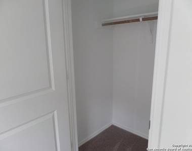 1450 Azul Way - Photo Thumbnail 11