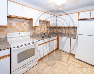 1660 N La Salle Drive - Photo Thumbnail 7