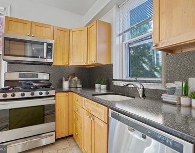 3256 Q St Nw - Photo Thumbnail 4