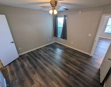 555 E Silverado Ranch Boulevard - Photo Thumbnail 18