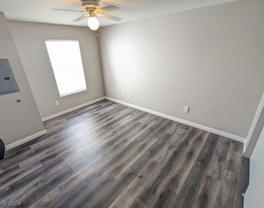 555 E Silverado Ranch Boulevard - Photo Thumbnail 23