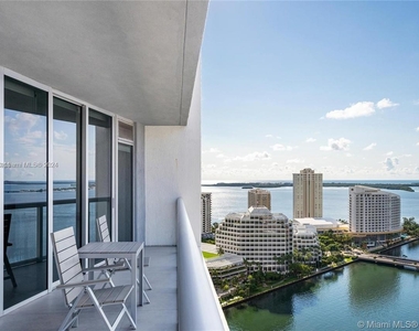 495 Brickell Ave - Photo Thumbnail 3